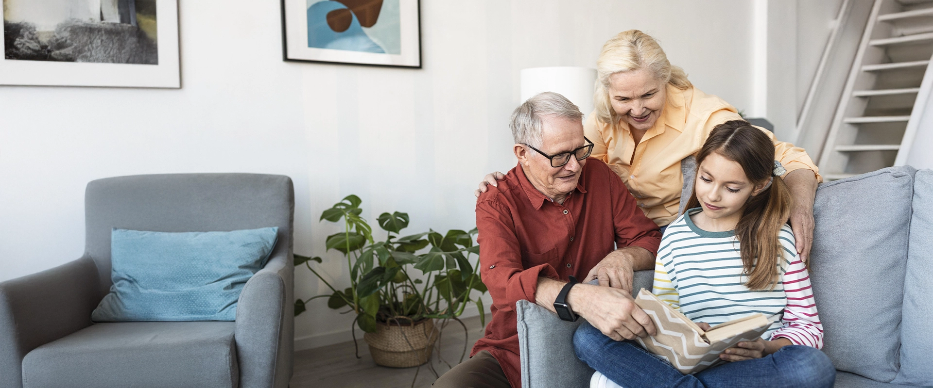 Família protegida em casa
